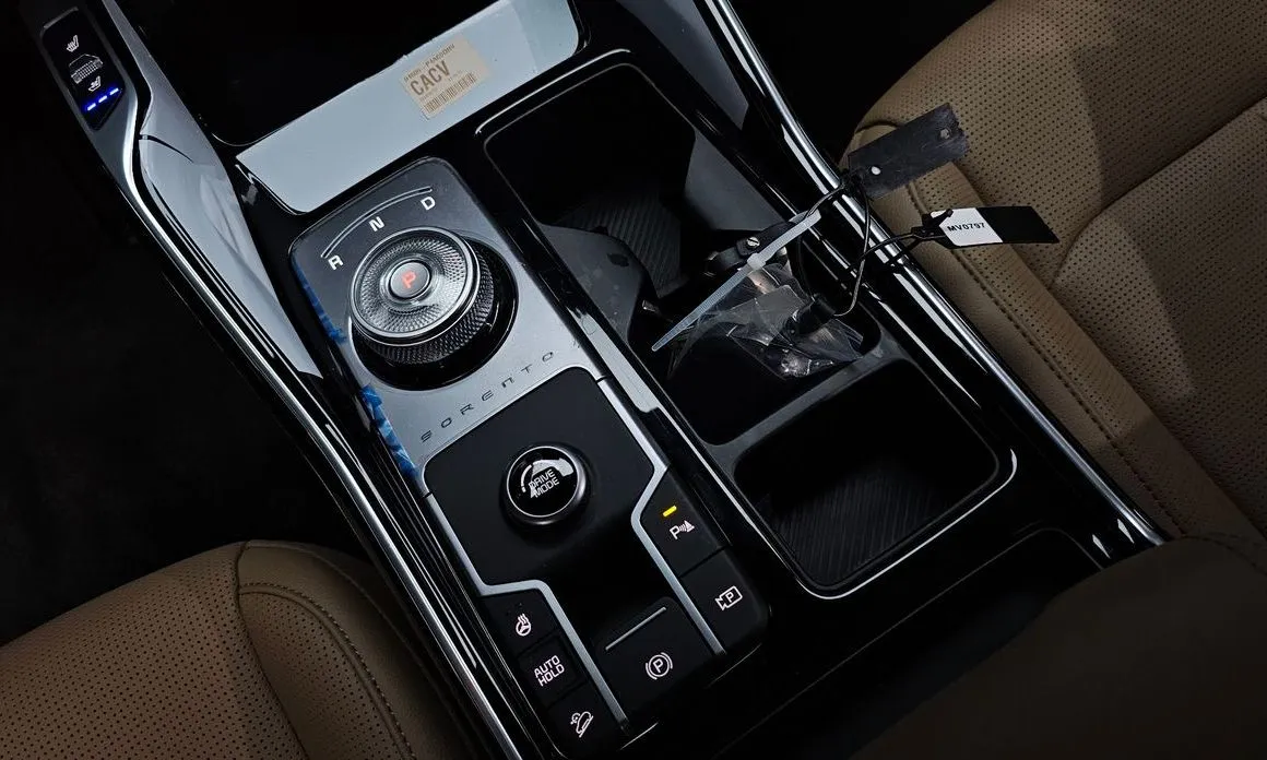 Kia Sorento — фото 8