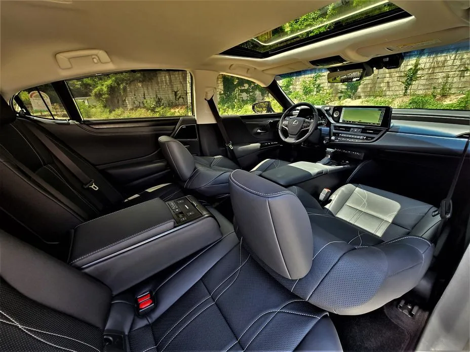 Lexus ES 2026 из KR, фото 5