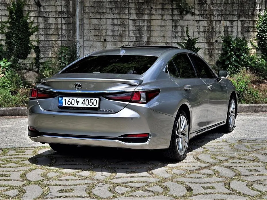Lexus ES 2026 из KR, фото 10