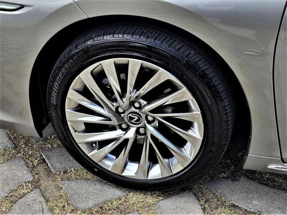 Lexus ES 2026 из KR, фото 6