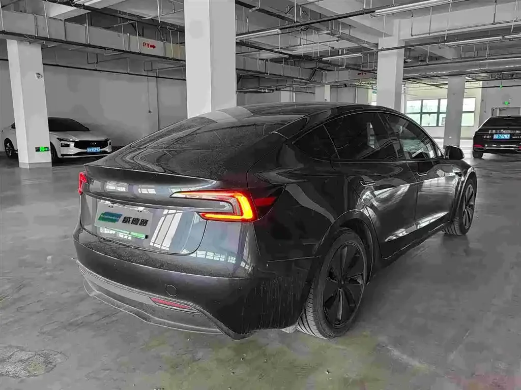 Tesla Model 3 — фото 3