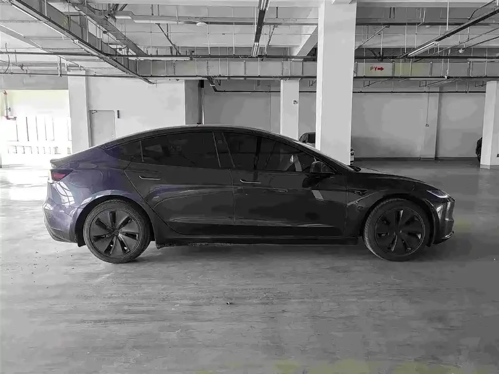 Tesla Model 3 — фото 7