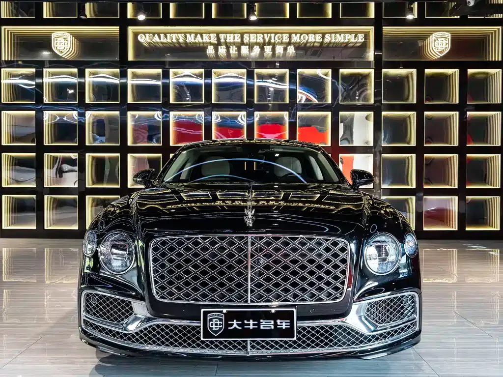 Bentley Flying Spur — фото 6