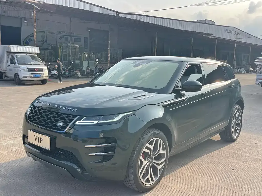 Land Rover Evoque — фото 1