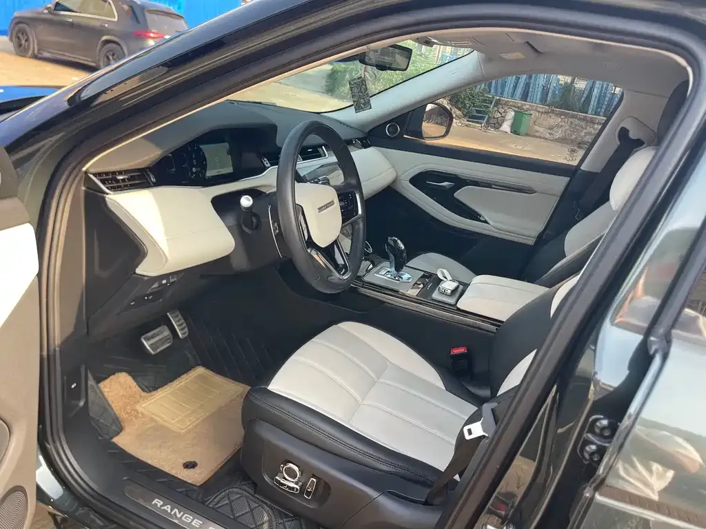 Land Rover Evoque — фото 6
