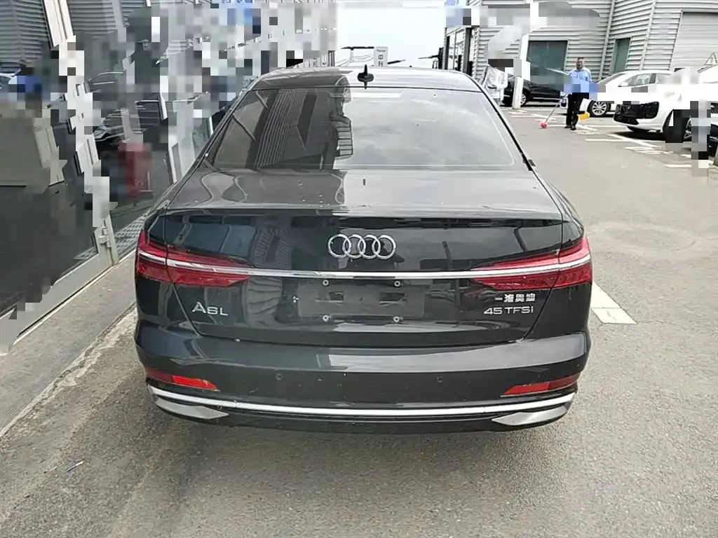 Audi A6L 2023 из CN, фото 4