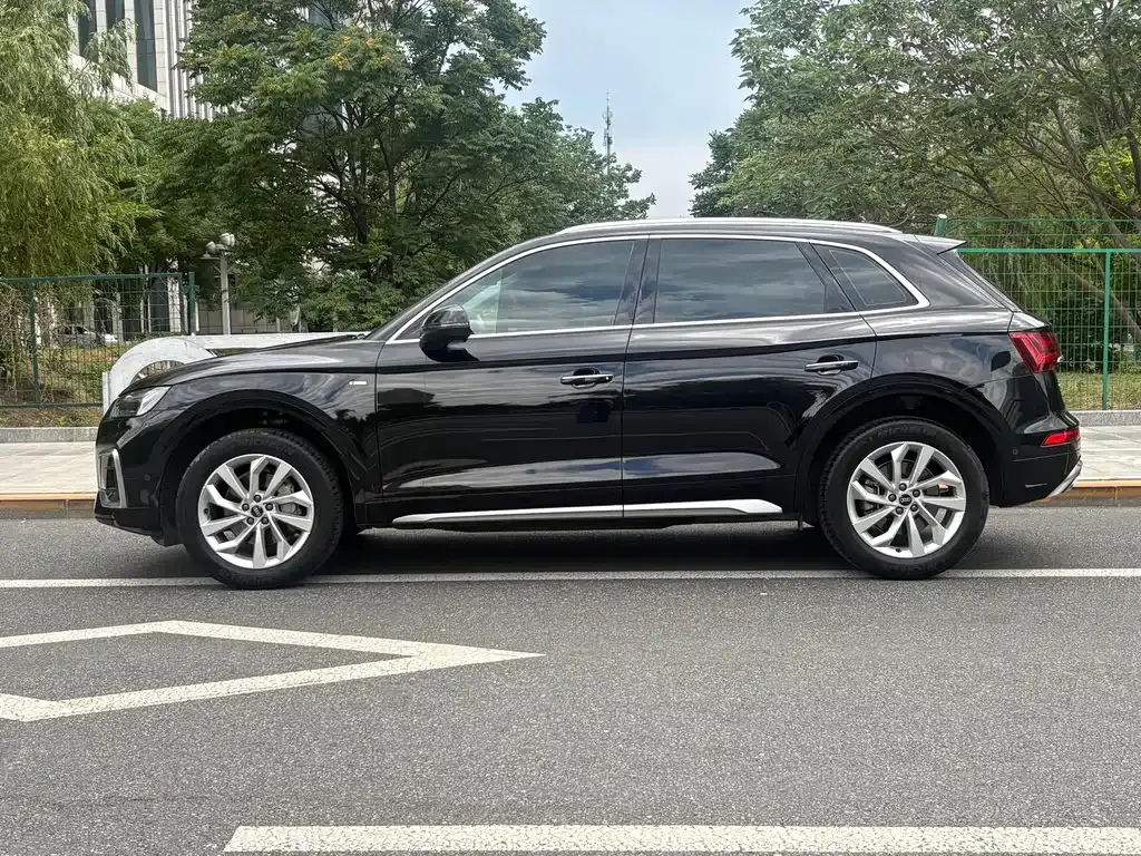Audi Q5L — фото 2
