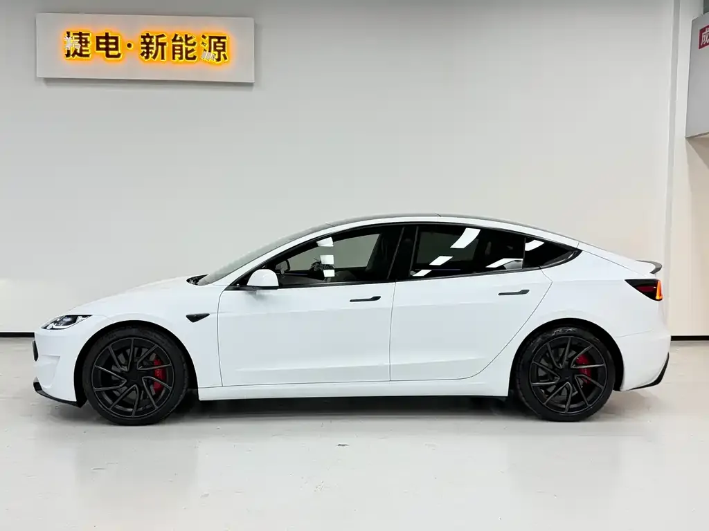 Tesla Model 3 2025 из CN, фото 6