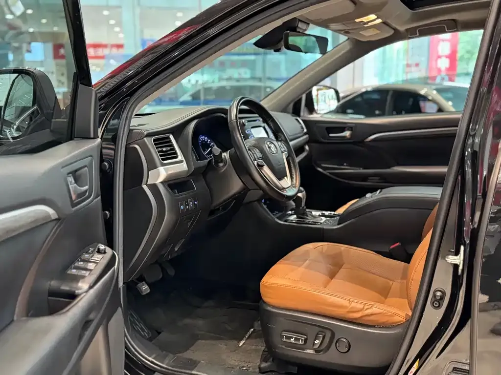Toyota Highlander 2021 из CN, фото 3