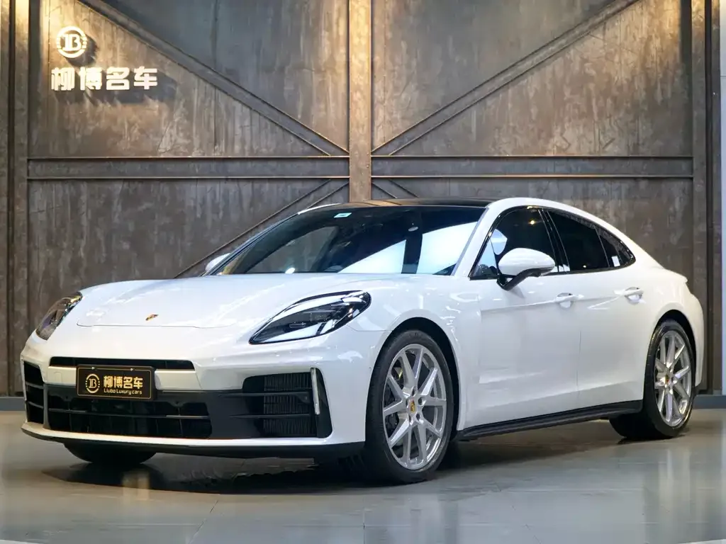 Porsche Panamera — фото 1