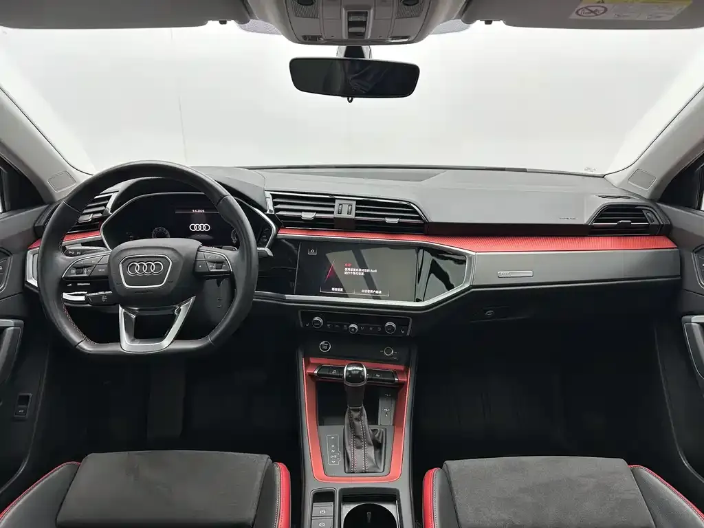 Audi Q3 — фото 6