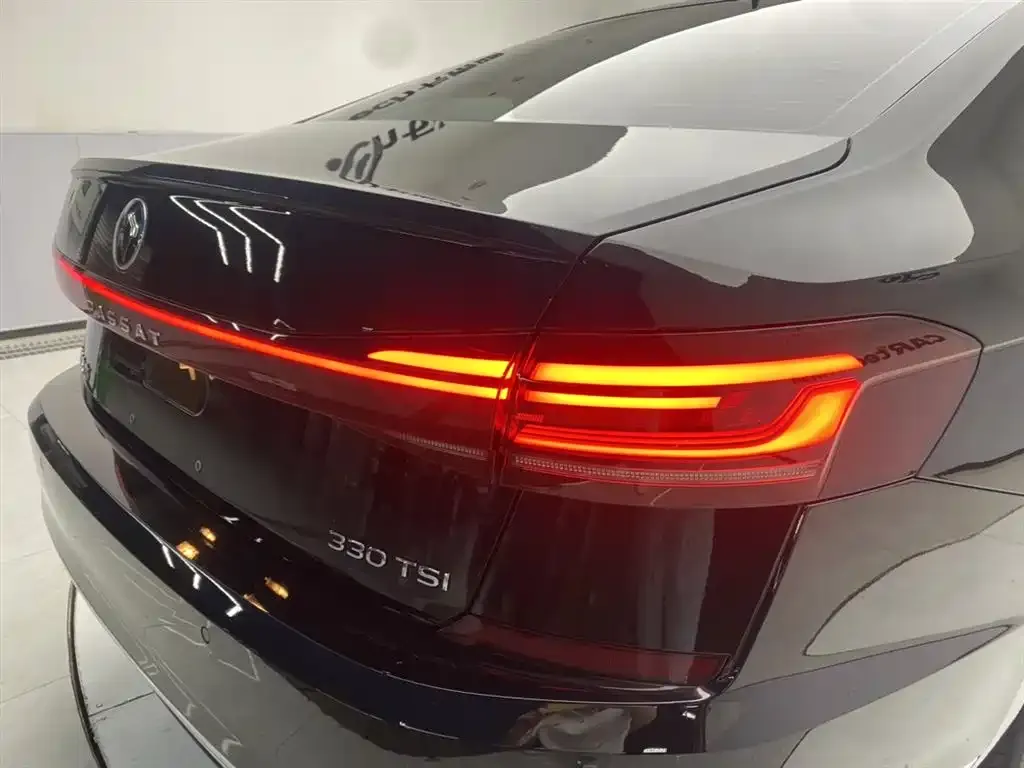 Volkswagen Passat — фото 4
