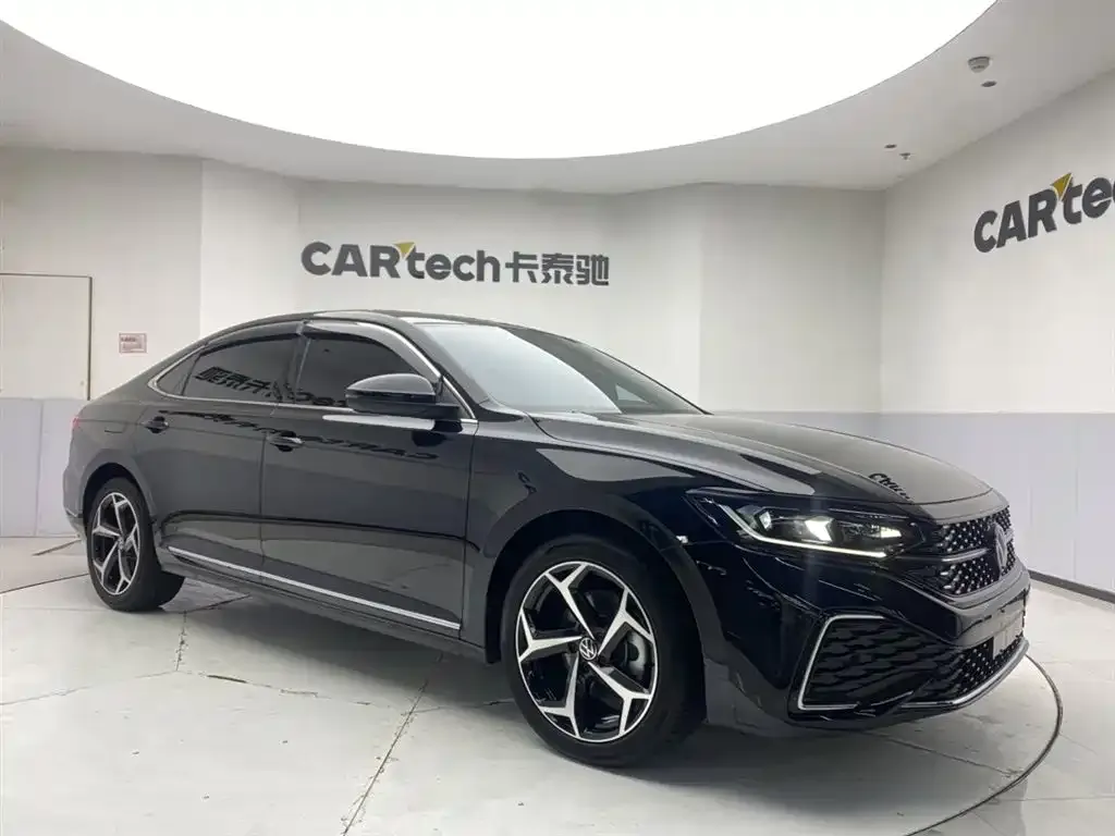 Volkswagen Passat — фото 8