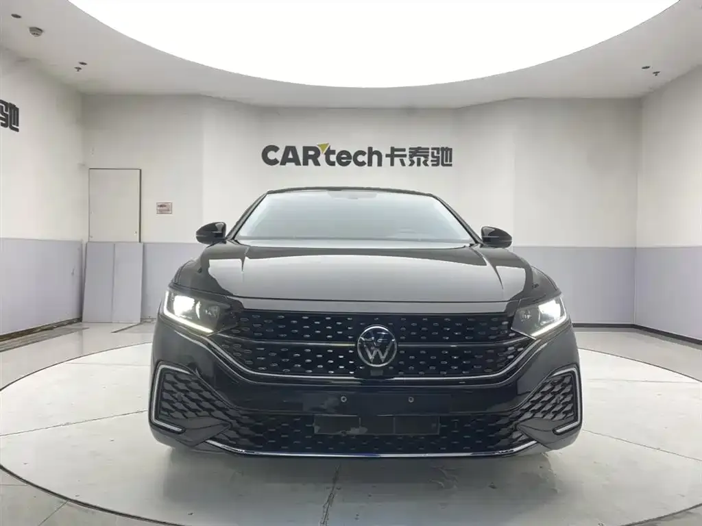 Volkswagen Passat — фото 7