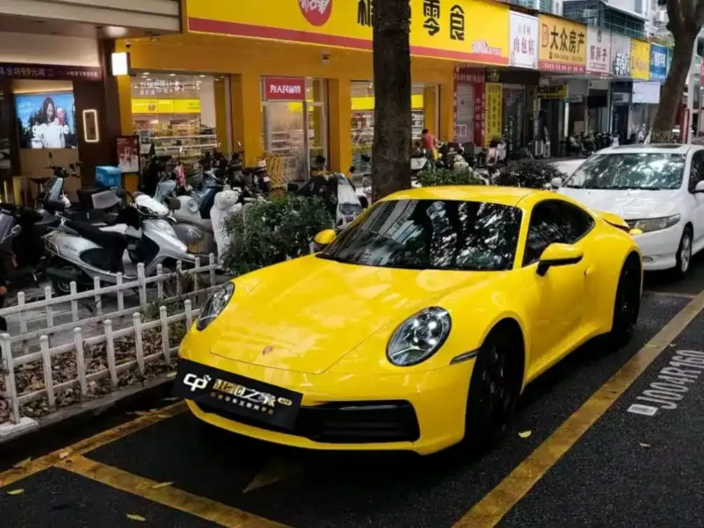 Porsche 911