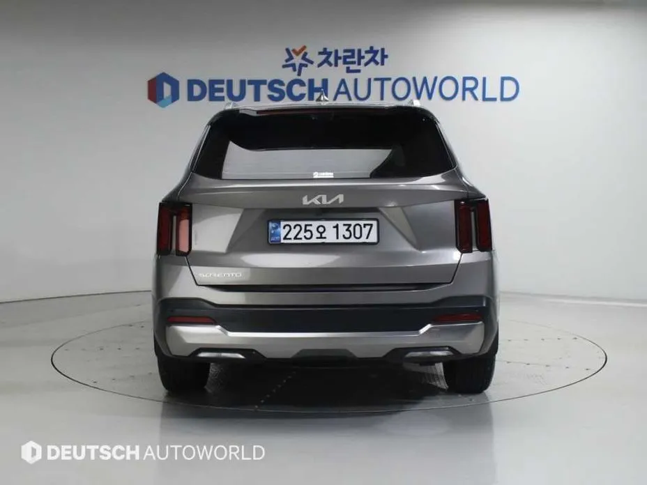 Kia Sorento — фото 6