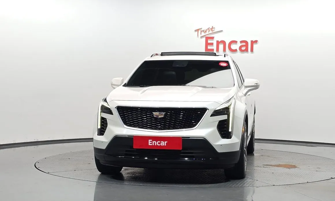Cadillac XT4 2023 из KR, фото 3