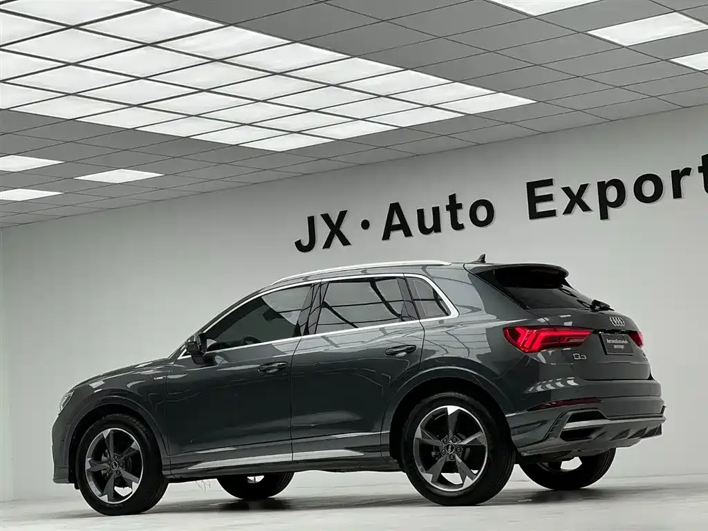 Audi Q3 — фото 5