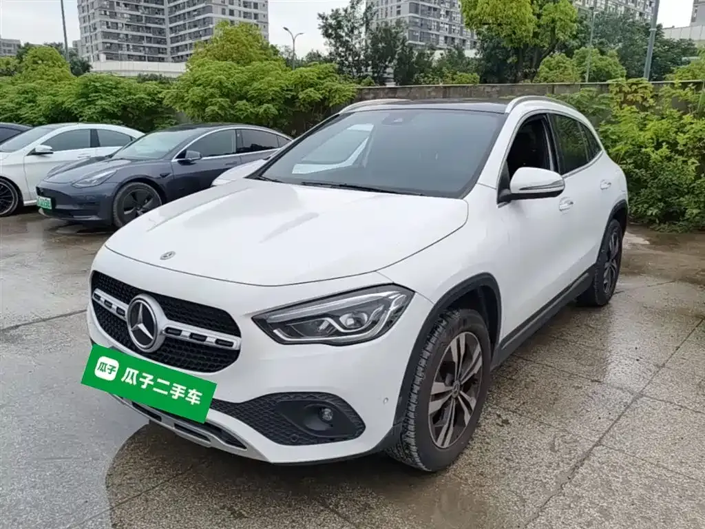 Mercedes-Benz GLA — фото 1