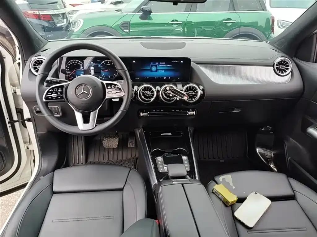 Mercedes-Benz GLA — фото 6