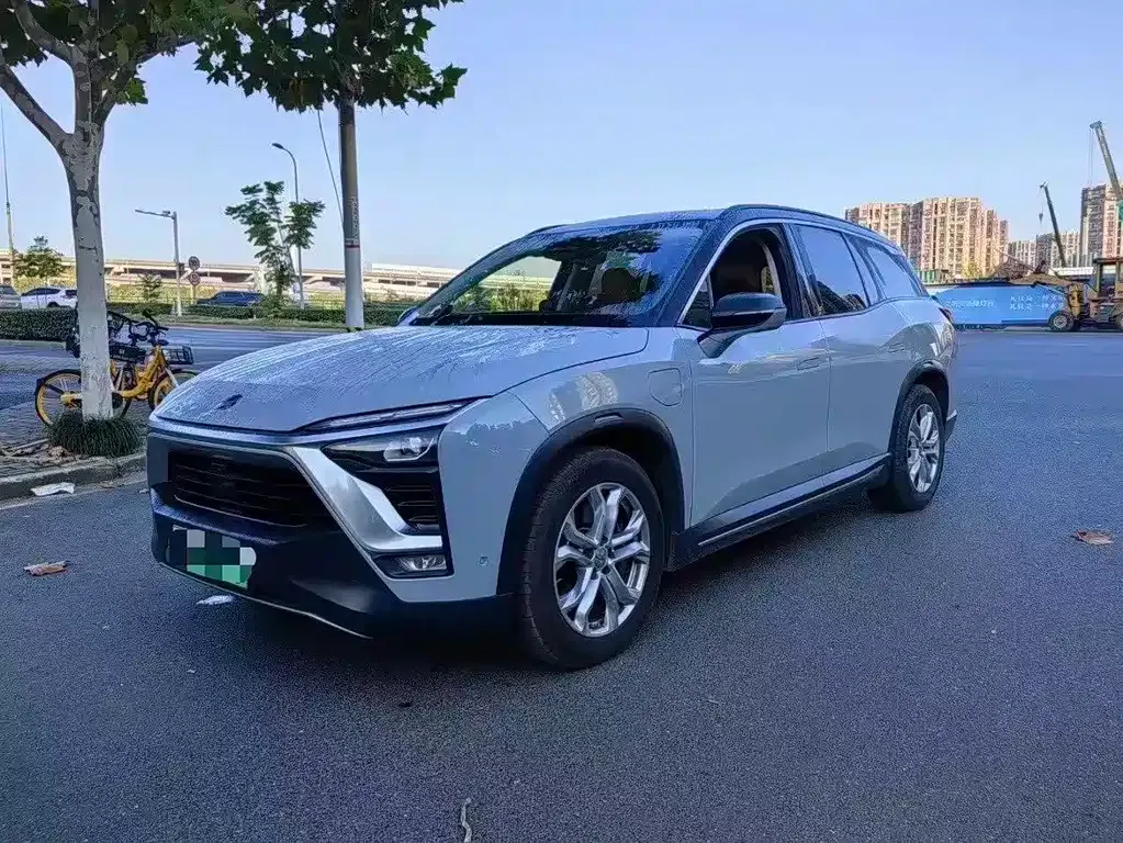 NIO ES8