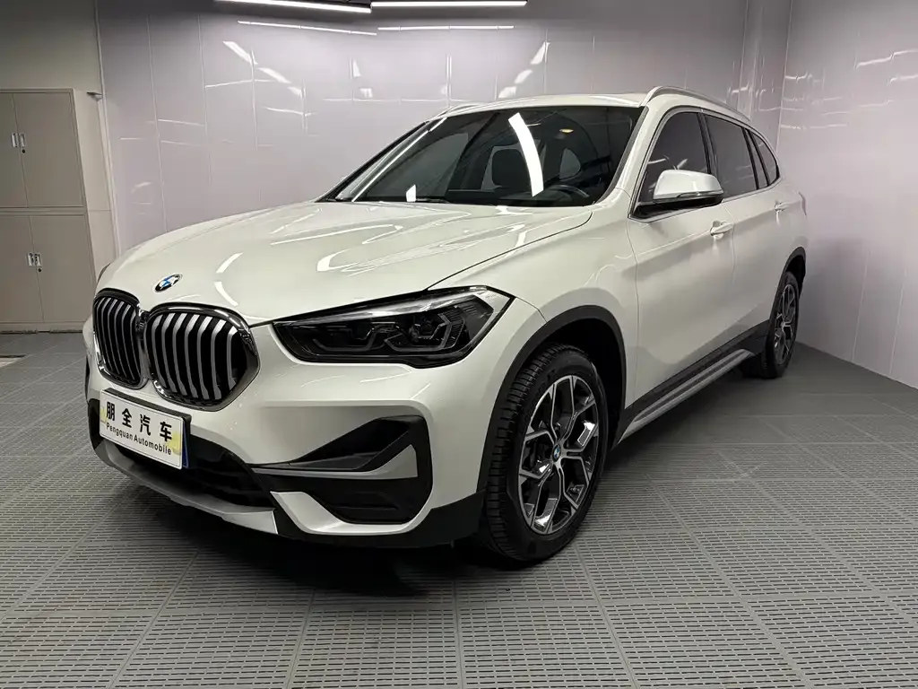 BMW X1 — фото 1