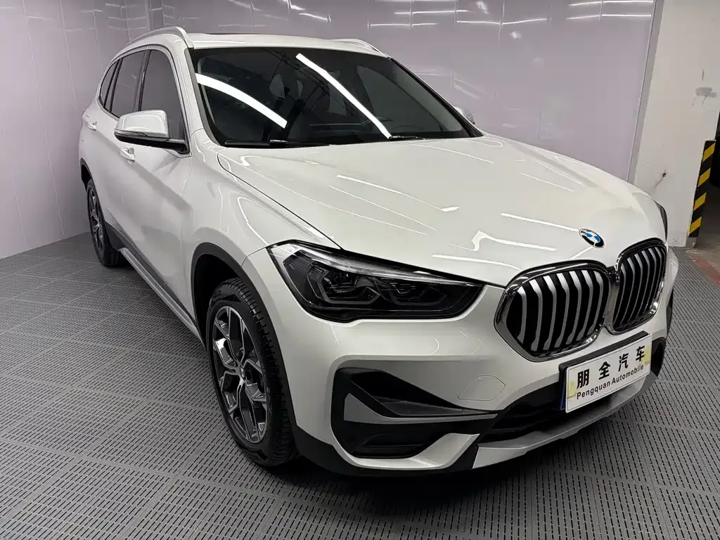 BMW X1 — фото 5