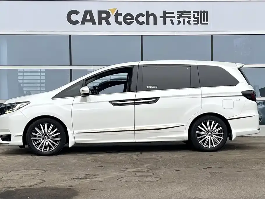 Honda Elysion 2022 из CN, фото 7