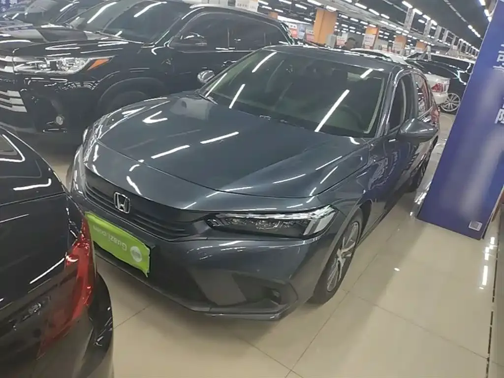 Honda Civic — фото 1