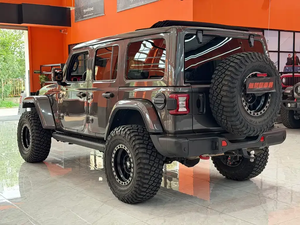 Jeep Wrangler — фото 5