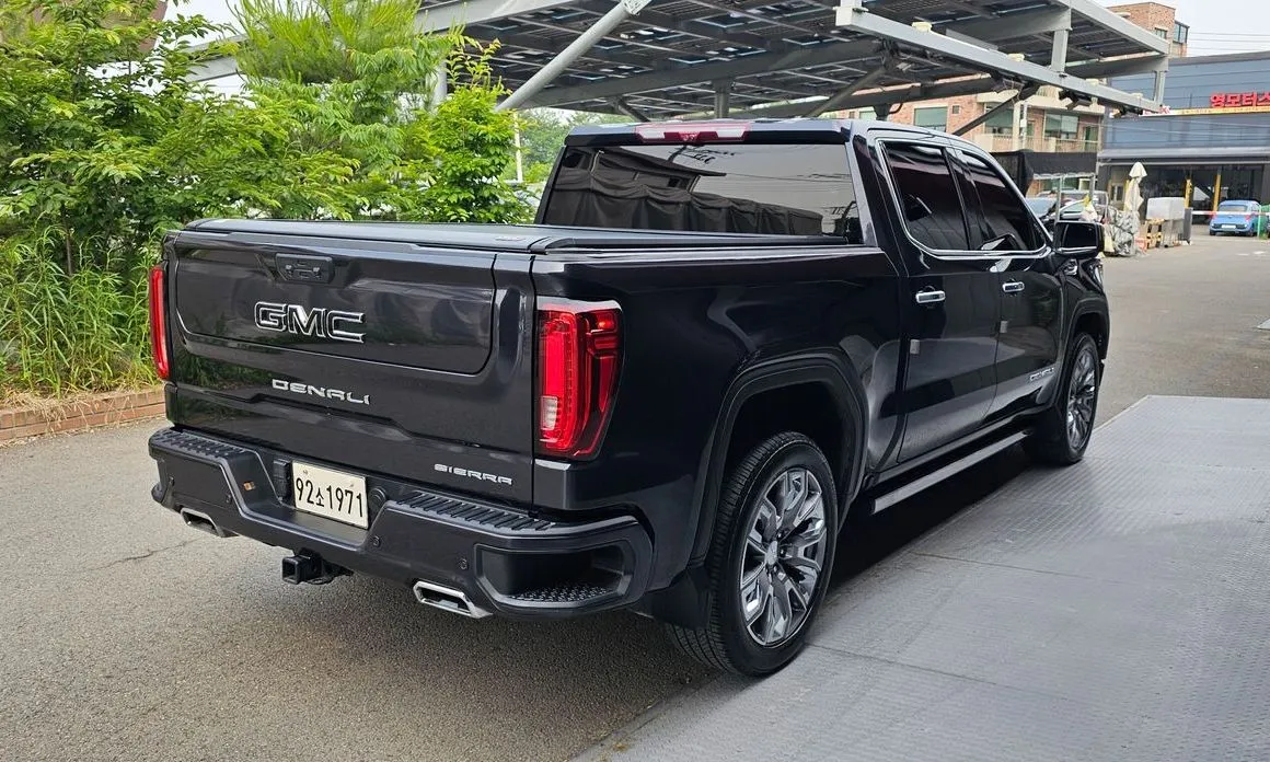 GMC Sierra — фото 10