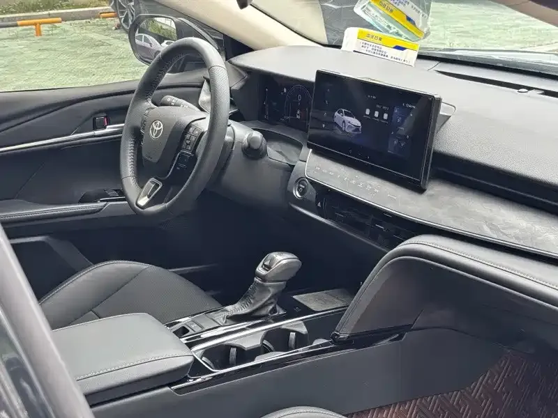 Toyota Camry 2024 из CN, фото 2