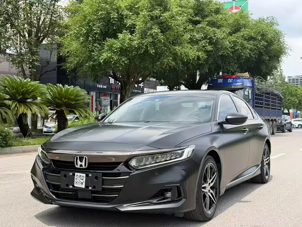 Honda Accord — фото 1