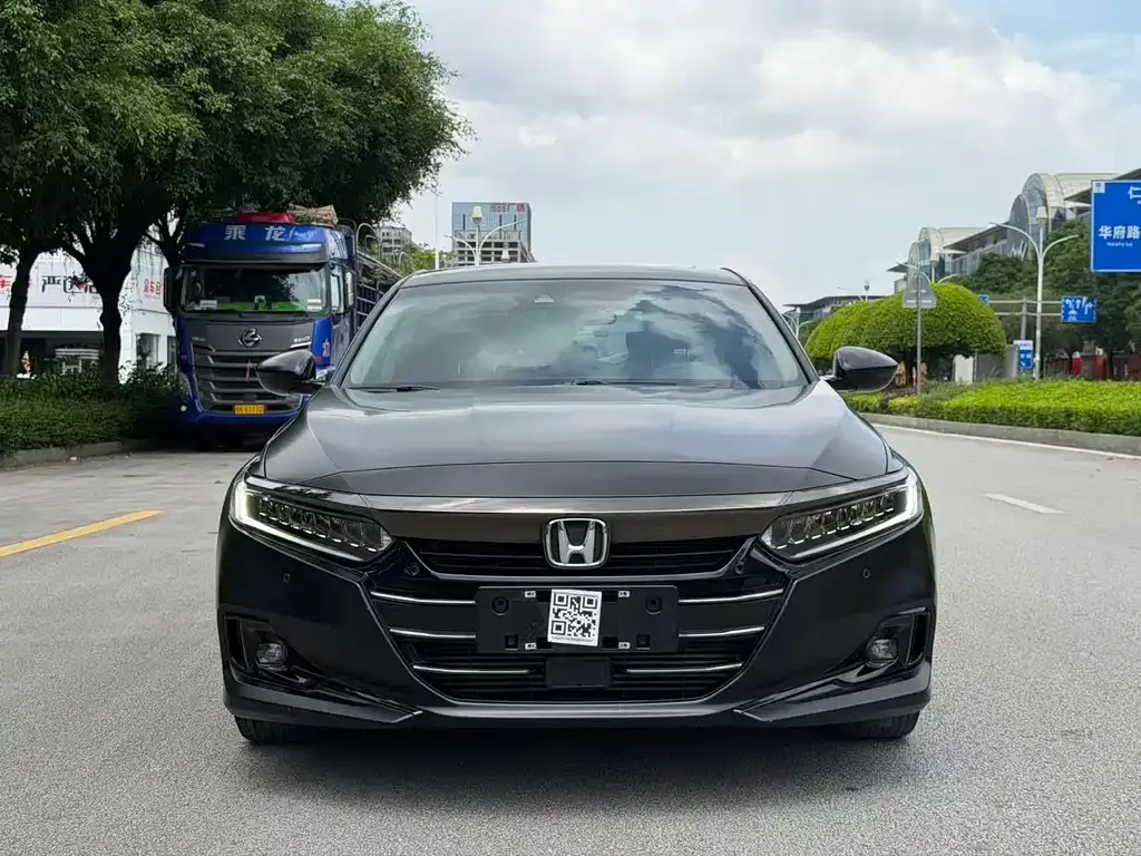 Honda Accord — фото 7