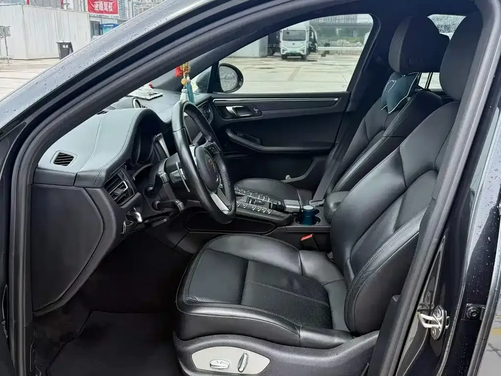 Porsche Macan 2021 из CN, фото 3