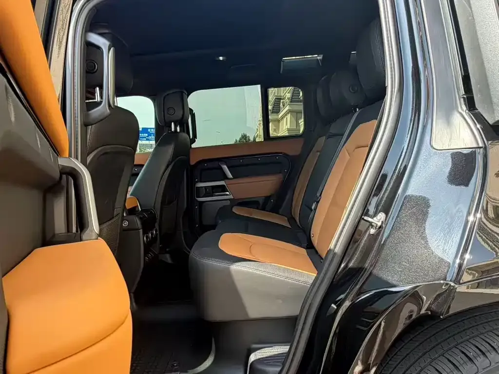 Land Rover Defender — фото 10