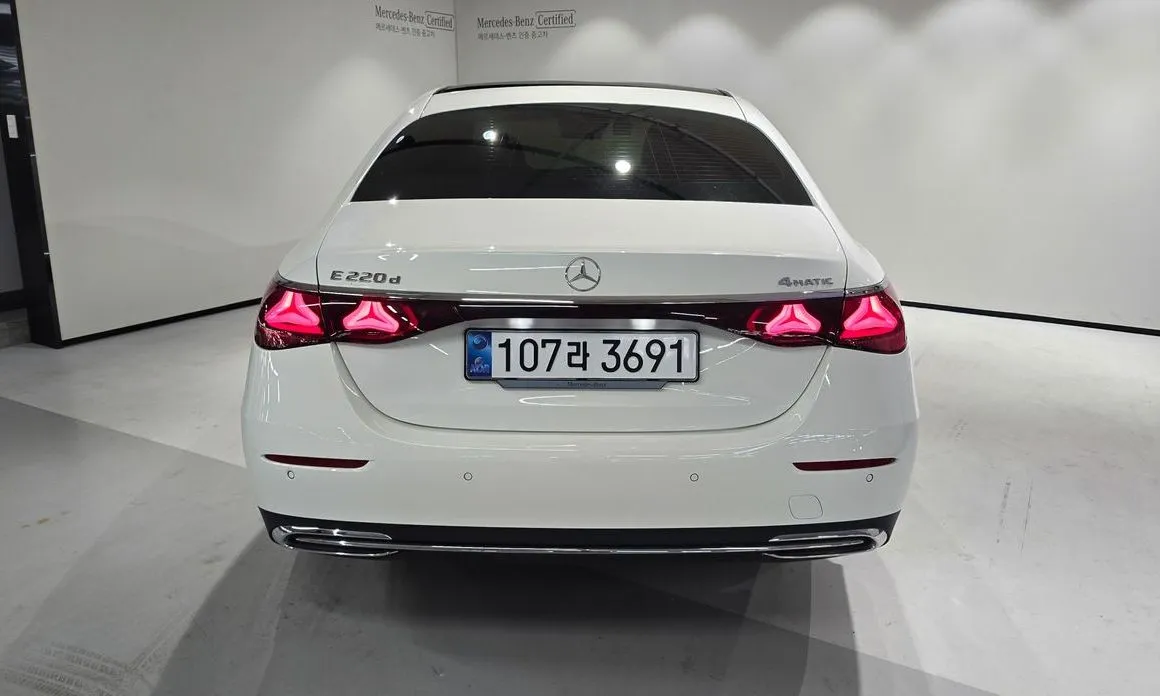 Mercedes-Benz E-Class 2025 из KR, фото 2