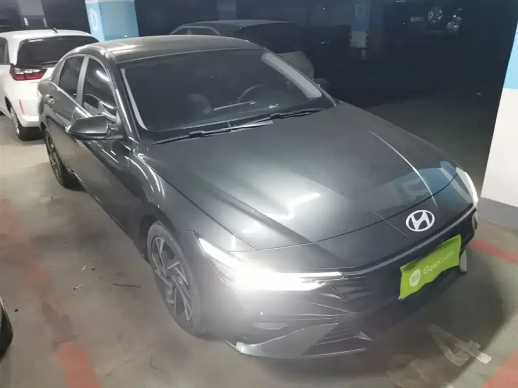 Hyundai Elantra — фото 4