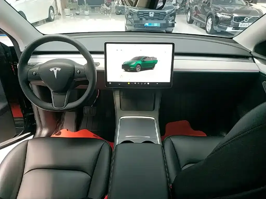 Tesla Model Y — фото 3