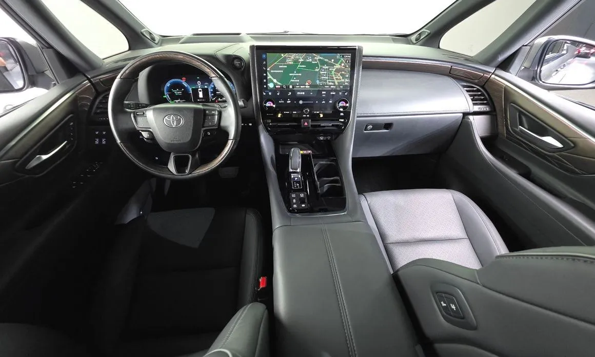 Toyota Alphard 2025 из KR, фото 9