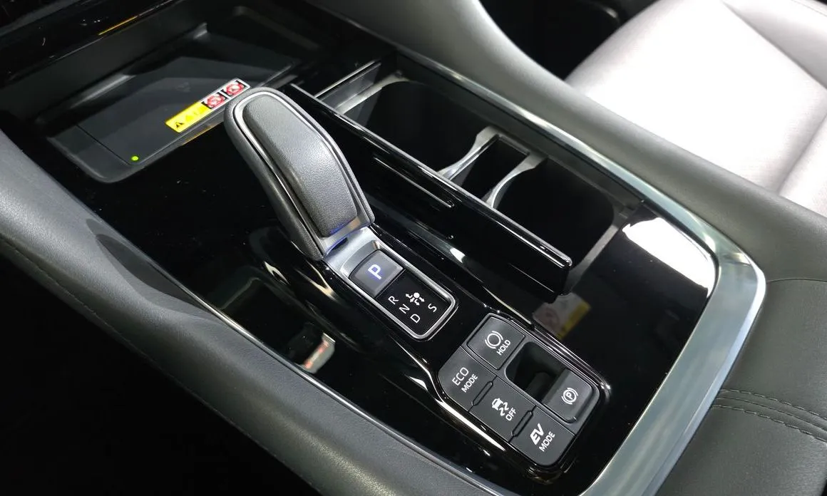 Toyota Alphard 2025 из KR, фото 8