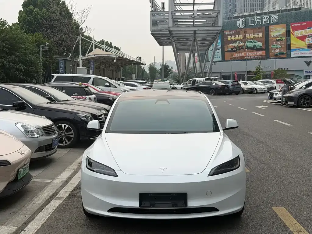 Tesla Model 3 — фото 2