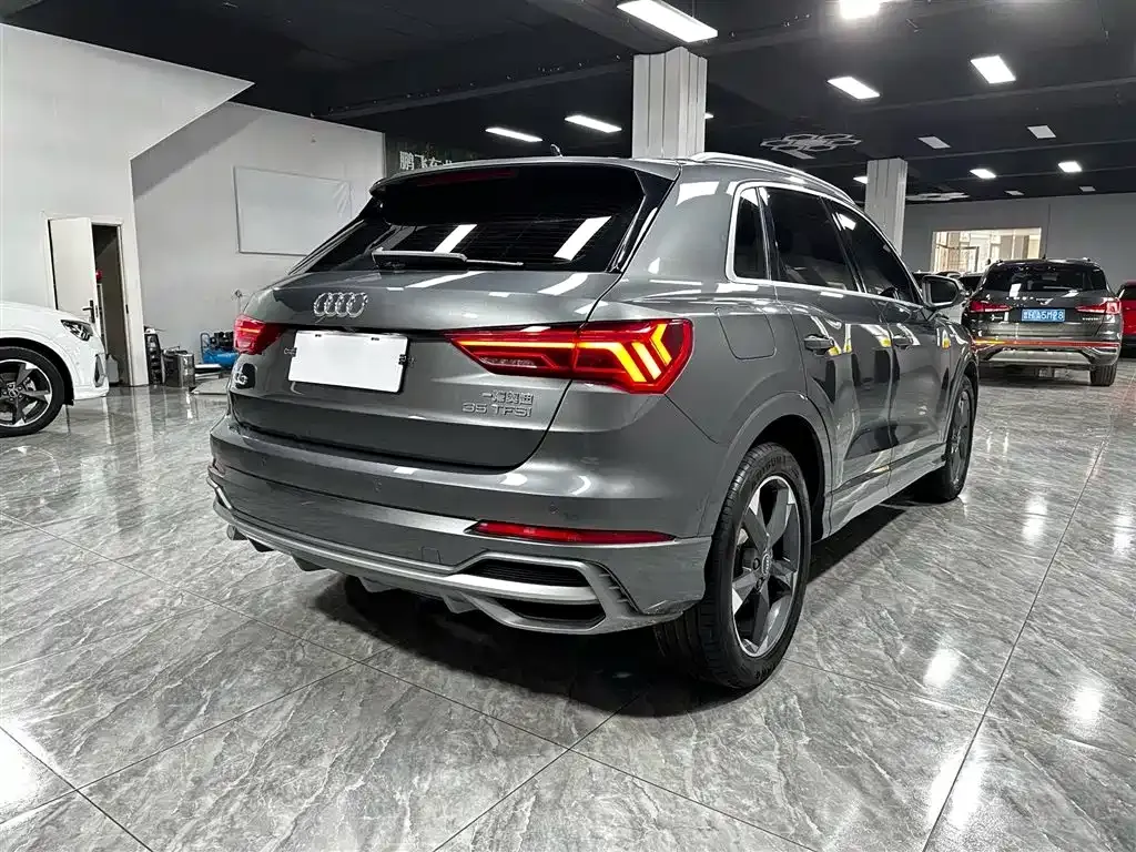 Audi Q3 — фото 10