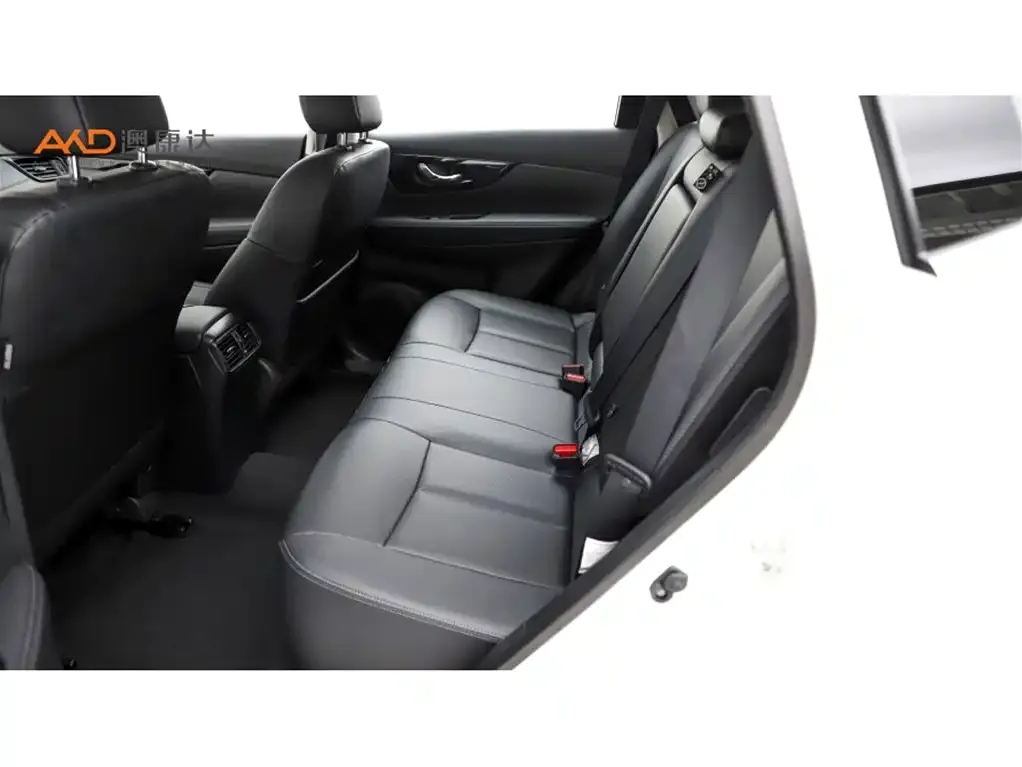 Nissan X-Trail — фото 10