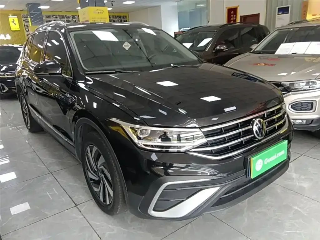 Volkswagen Tiguan L — фото 4
