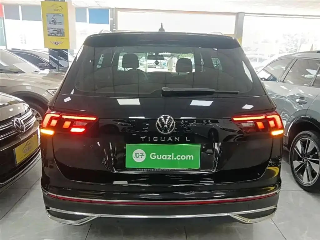 Volkswagen Tiguan L — фото 10