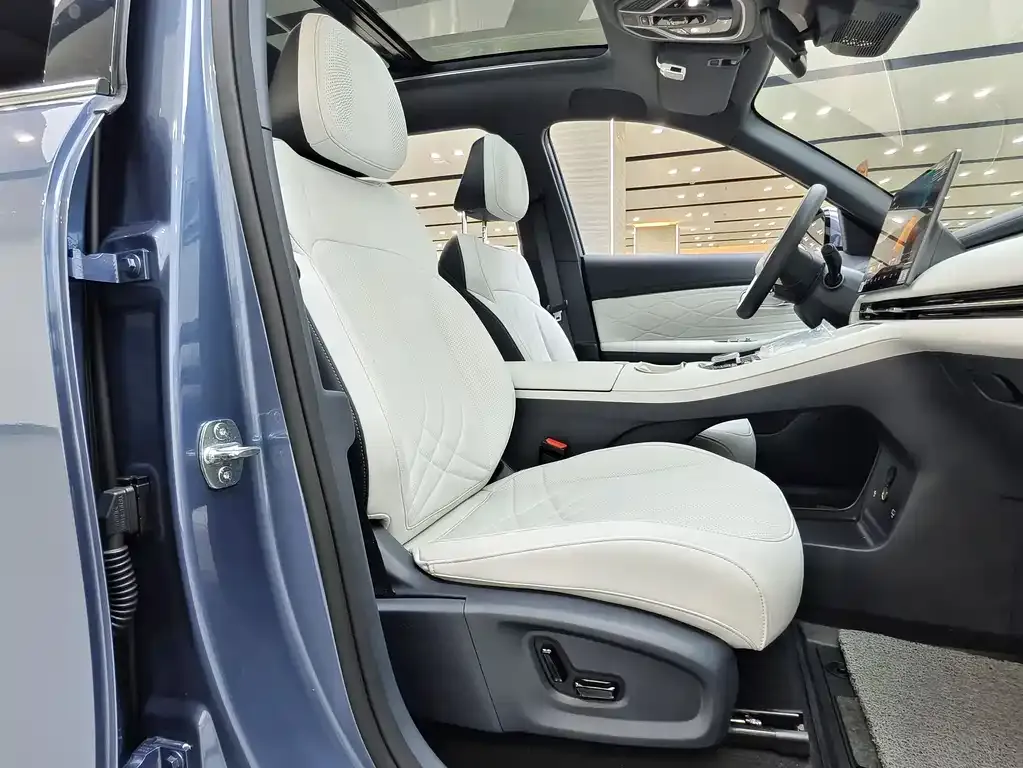 Geely Galaxy Xingjian 7 — фото 10