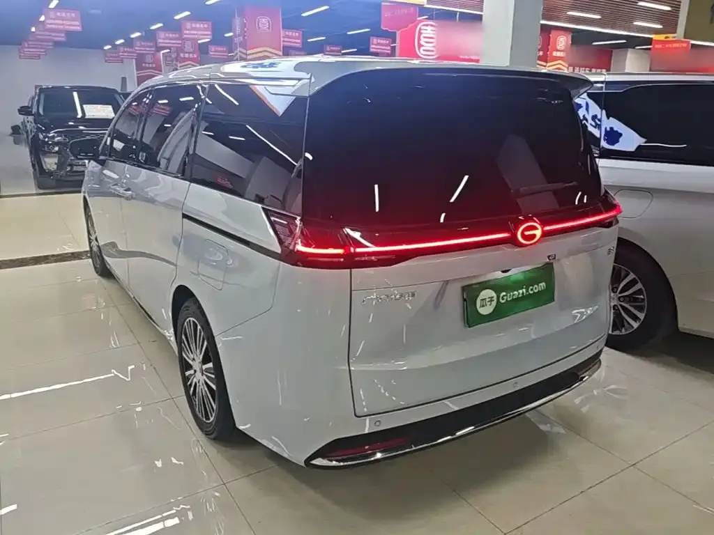GAC Motor 传祺E8 PHEV — фото 2