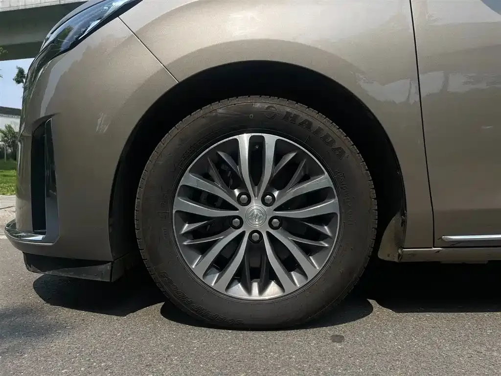 Buick GL8 2022 из CN, фото 3