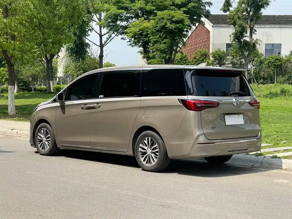 Buick GL8 2022 из CN, фото 9